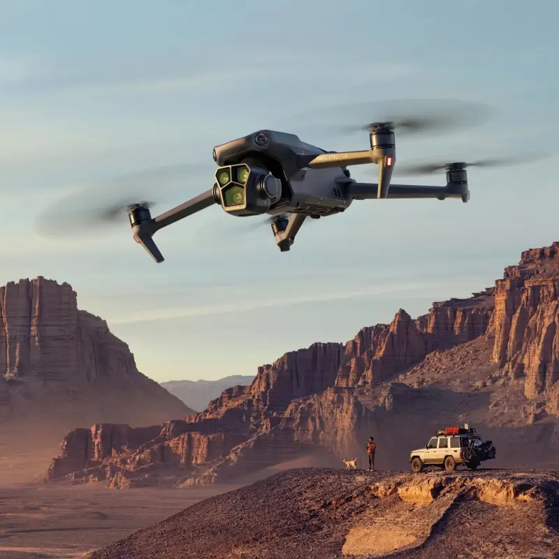 Drone DJI Mavic 3 Pro Fly More Combo (DJI RC)